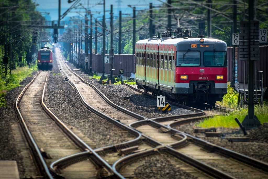 Interpelacja dotycząca błędnych informacji w&nbsp;wyszukiwarce połączeń PKP