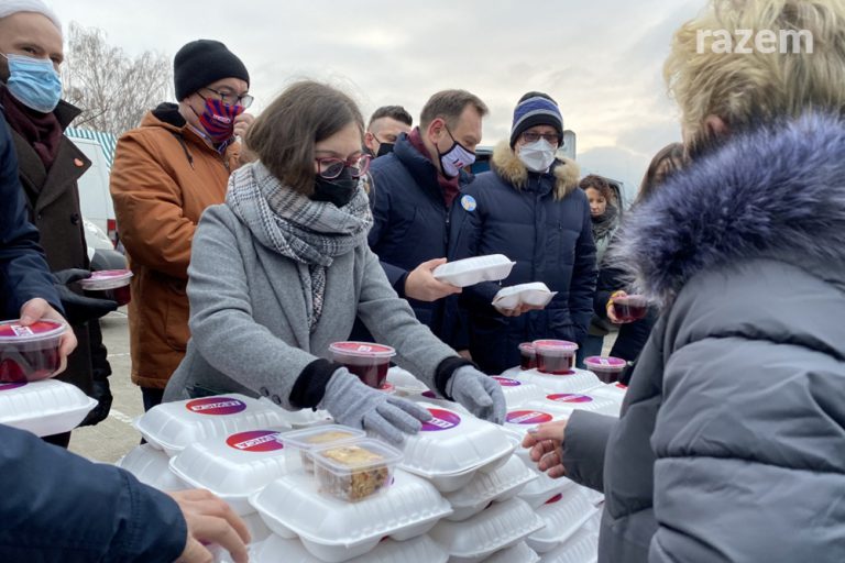 Świąteczny poczęstunek od&nbsp;Lewicy w&nbsp;regionie