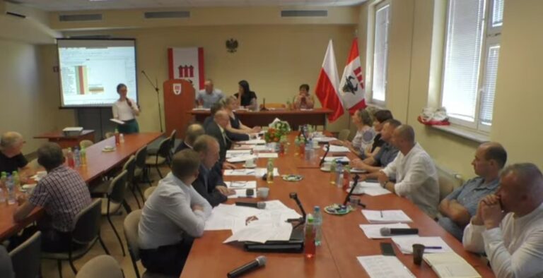 Burzliwa dyskusja na&nbsp;sesji gminy Bedlno o&nbsp;ekwiwalentach dla strażaków OSP