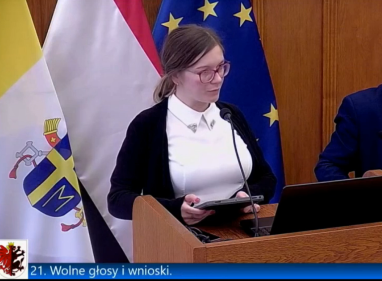 Posłanka Matysiak do&nbsp;radnych Sejmiku: „Wasza aktywność jest antykolejowa”