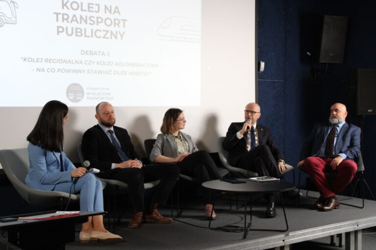 Konferencja „Kolej na&nbsp;transport publiczny” we&nbsp;Wrocławiu