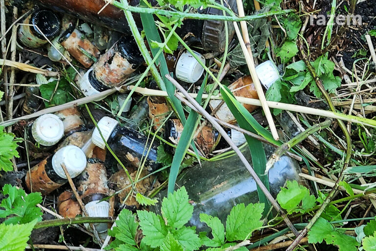 Niebezpieczne odpady w&nbsp;Łaniętach – kiedy problem zostanie rozwiązany?