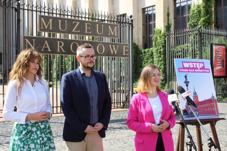 Polskie muzea dla elit? Ceny biletów obniżają dostępność dla Polek i&nbsp;Polaków