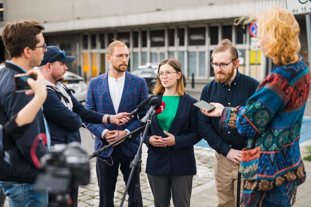 Niepełnosprawna upokorzona w&nbsp;PKS. Posłanka domaga się wyjaśnień od&nbsp;spółki i&nbsp;pisze do&nbsp;ministerstwa