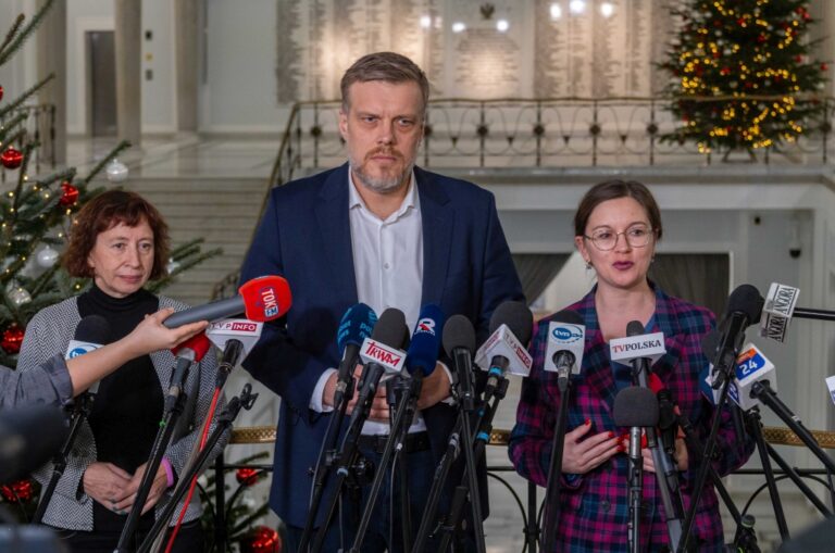 Afera wokół firmy Newag. Posłanka Matysiak pyta o&nbsp;nieuczciwe praktyki biznesowe