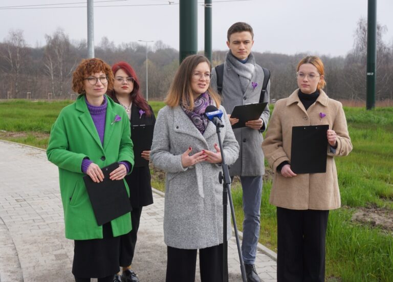 Tramwaje na&nbsp;Kliny i&nbsp;autobusy co&nbsp;15 minut —&nbsp;postulaty Razem dla lepszego transportu w&nbsp;Krakowie