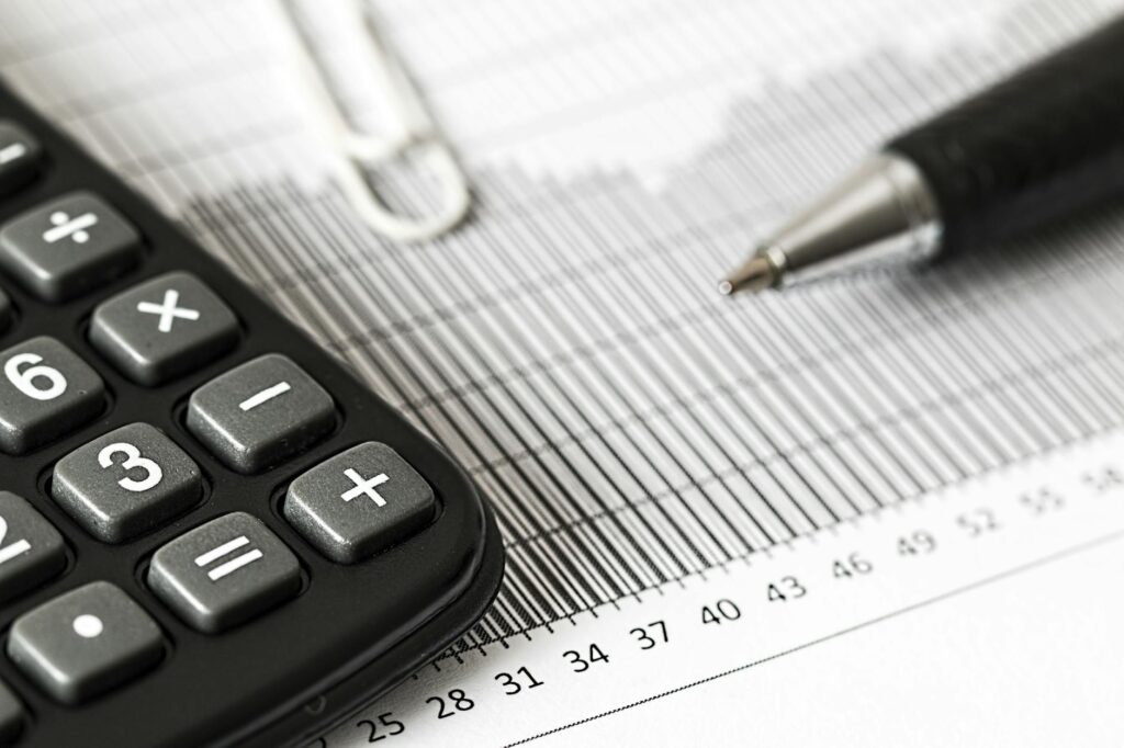 Kontrowersje wokół zmian w&nbsp;podatkach —&nbsp;wyższe stawki na&nbsp;żywność, ulgi dla bogatych?
