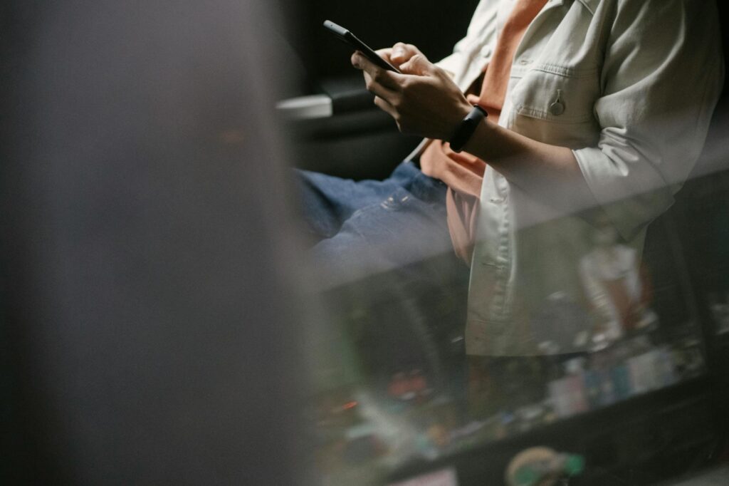 Łódzkie stacje kolejowe bez&nbsp;nowoczesnej informacji pasażerskiej