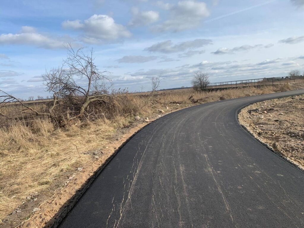 Asfalt zamiast cegły na&nbsp;„Pierścieniu Księżnej Salomei”. Posłanka Matysiak interweniuje