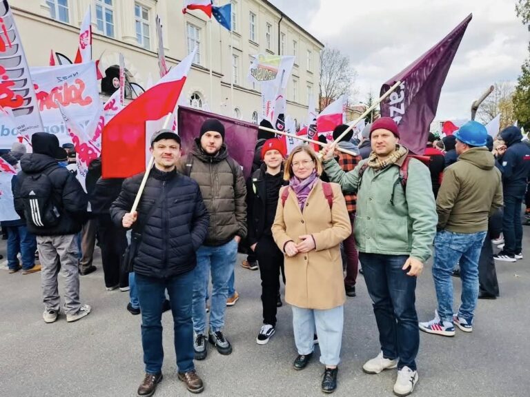 Posłanka Paulina Matysiak oraz działacze partii Razem na proteście w Lublinie w sprawie kopalni Bogdanka