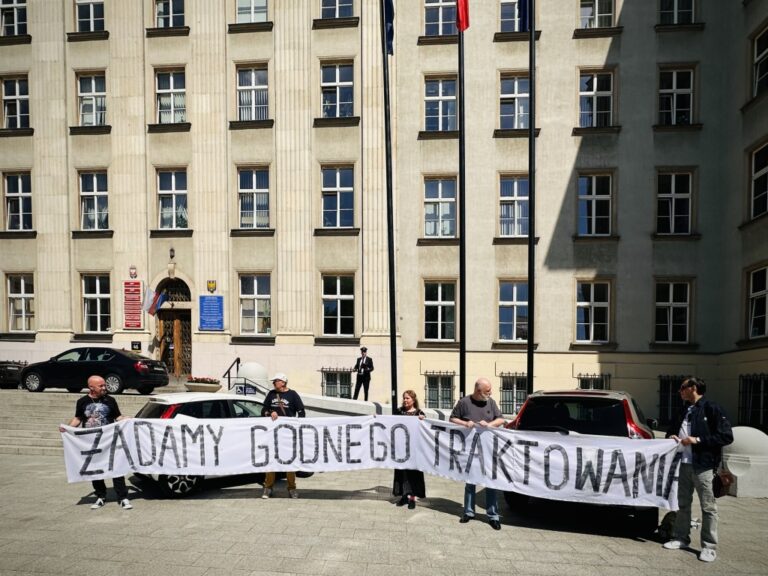 Władze Kolei Śląskich odpierają zarzuty: „Sytuacja jest pod&nbsp;kontrolą”