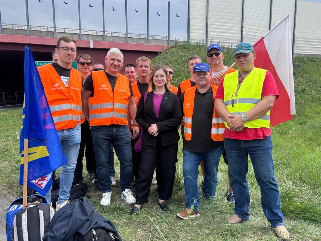 Wsparcie dla protestujących pracowników kolei