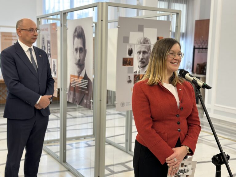 Wystawa o&nbsp;Ignacym Daszyńskim w&nbsp;Sejmie